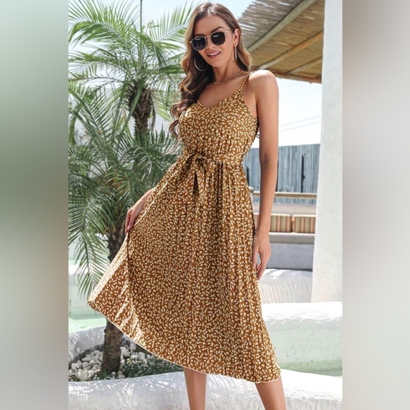 Enchanting Bouquet Women’s Midi Summer Dresses - Picture 2 of 3